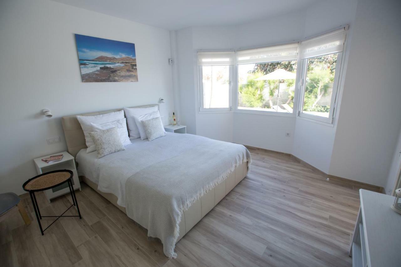 Villa Jandia Modern New Apartment Morro Jable Private Heated Pool Big Terrace And Parking Exterior photo
